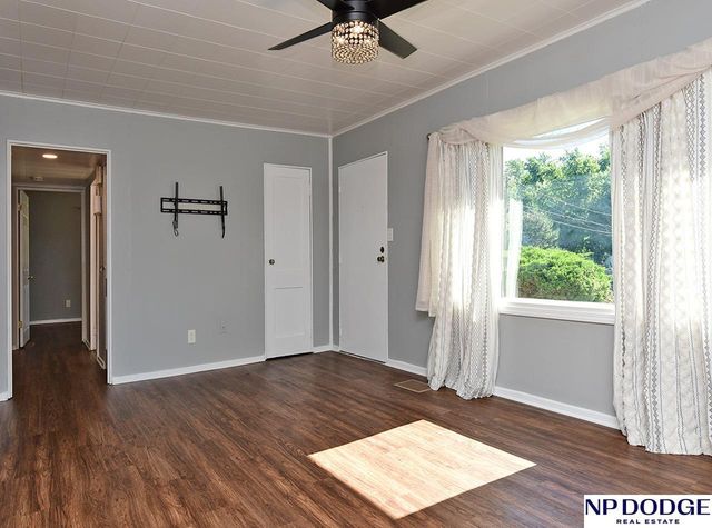 6904 Lafayette Avenue, Omaha, NE 68132