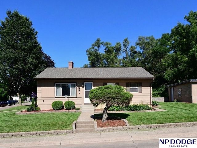 6904 Lafayette Avenue, Omaha, NE 68132