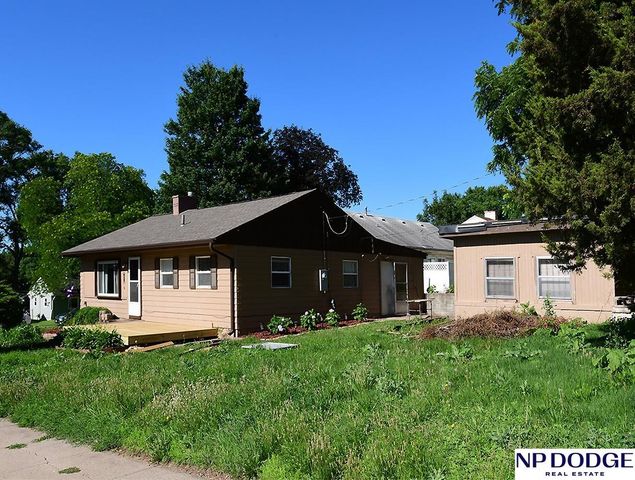 6904 Lafayette Avenue, Omaha, NE 68132
