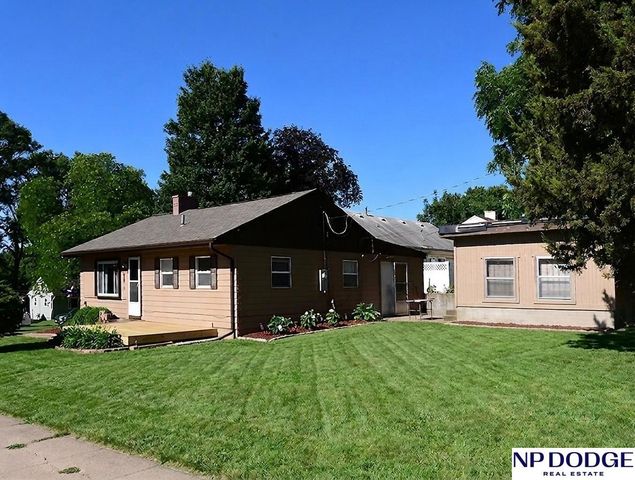 6904 Lafayette Avenue, Omaha, NE 68132