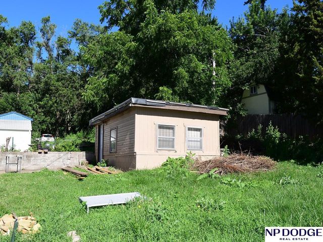 6904 Lafayette Avenue, Omaha, NE 68132
