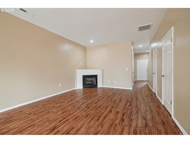 5960 Se 15TH Loop, Gresham, OR 97080