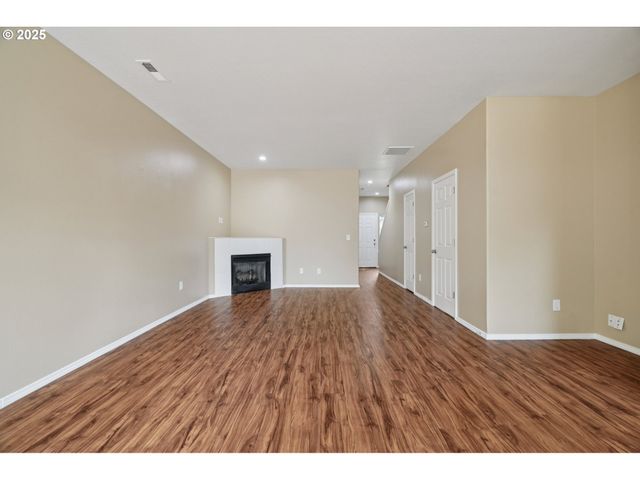 5960 Se 15TH Loop, Gresham, OR 97080