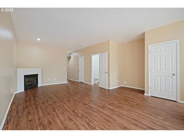 5960 Se 15TH Loop, Gresham, OR 97080