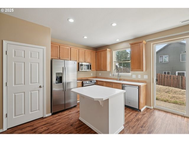 5960 Se 15TH Loop, Gresham, OR 97080