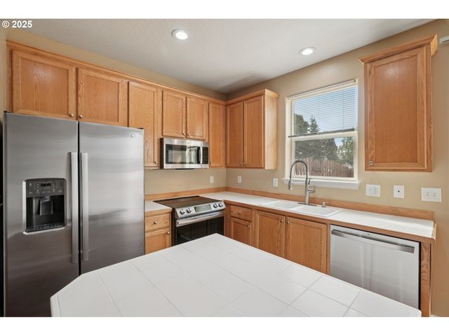 5960 Se 15TH Loop, Gresham, OR 97080