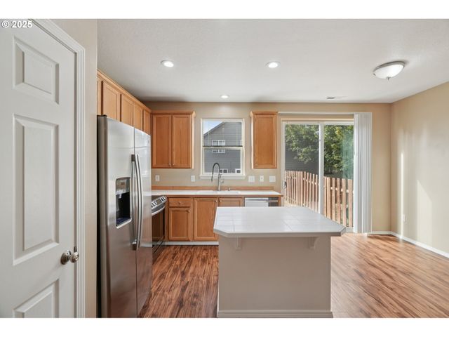 5960 Se 15TH Loop, Gresham, OR 97080