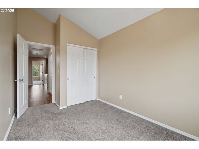 5960 Se 15TH Loop, Gresham, OR 97080