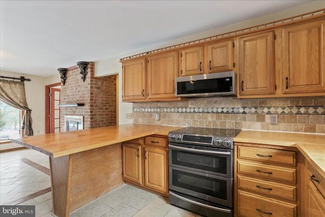 47 EMERALD DR, Chambersburg, PA 17202