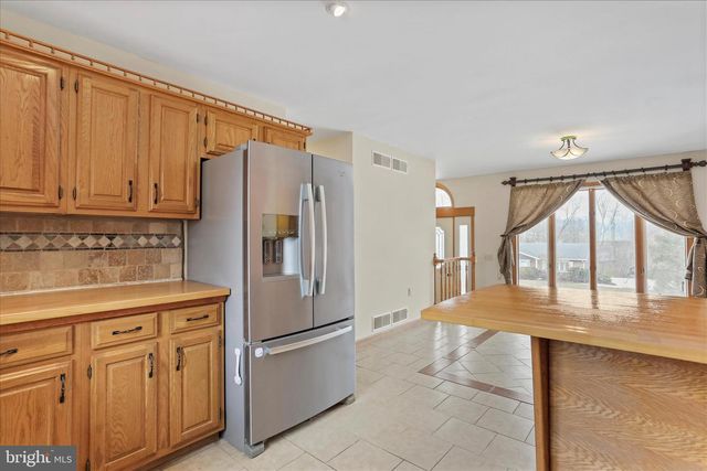 47 EMERALD DR, Chambersburg, PA 17202