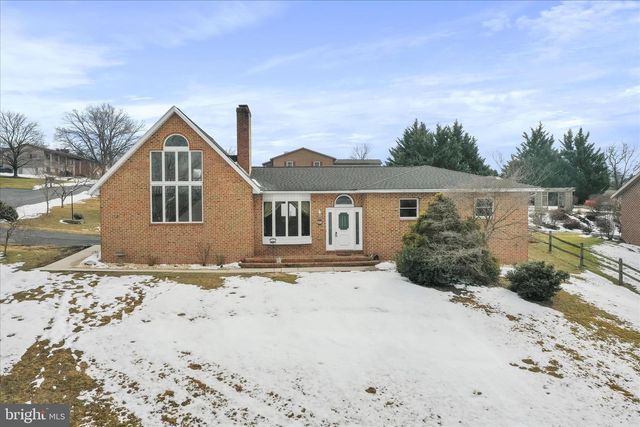 47 EMERALD DR, Chambersburg, PA 17202