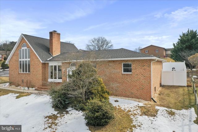 47 EMERALD DR, Chambersburg, PA 17202