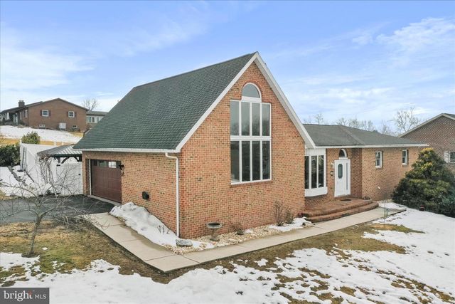 47 EMERALD DR, Chambersburg, PA 17202