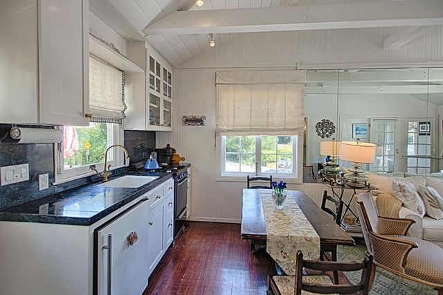429 Capitola Avenue, Capitola, CA 95010