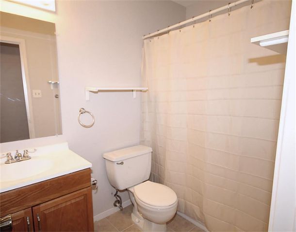 1106 Ravenscourt Drive, Sugar Land, TX 77498