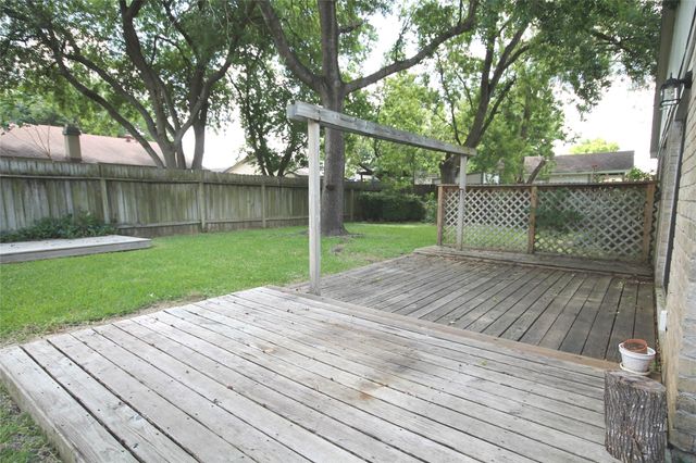1106 Ravenscourt Drive, Sugar Land, TX 77498