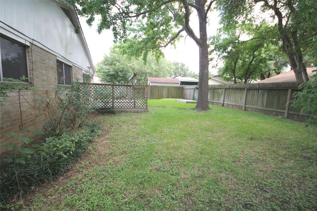 1106 Ravenscourt Drive, Sugar Land, TX 77498
