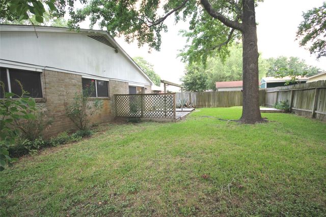 1106 Ravenscourt Drive, Sugar Land, TX 77498