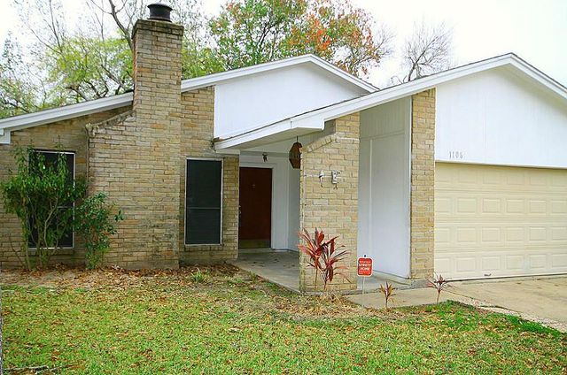 1106 Ravenscourt Drive, Sugar Land, TX 77498