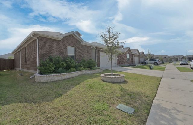 8621 Angel Gardens Drive, Fort Worth, TX 76179