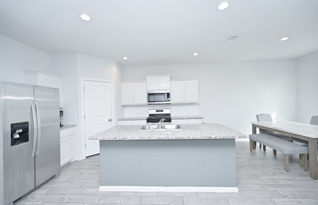 8621 Angel Gardens Drive, Fort Worth, TX 76179