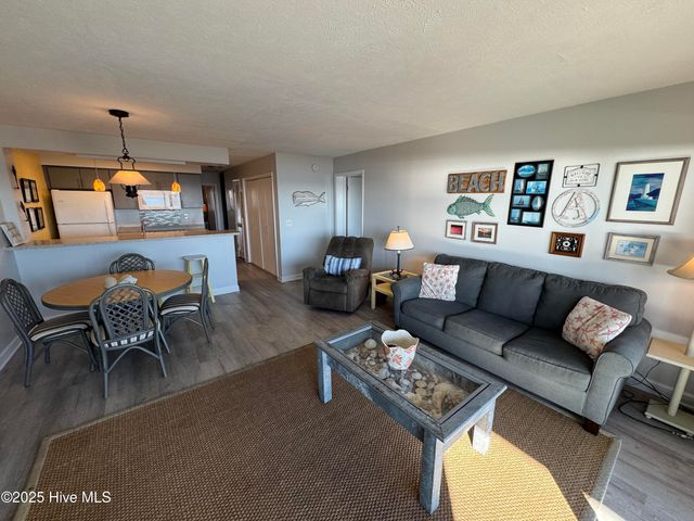 1311 S Lake Park Boulevard S Unit 3a, Carolina Beach, NC 28428