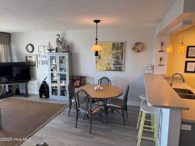 1311 S Lake Park Boulevard S Unit 3a, Carolina Beach, NC 28428