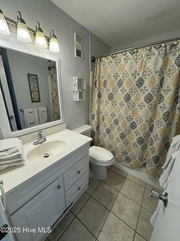 1311 S Lake Park Boulevard S Unit 3a, Carolina Beach, NC 28428