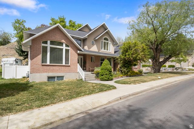 302 W HIDDEN HOLLOW DR, Orem, UT 84058
