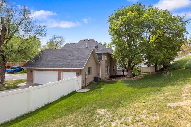 302 W HIDDEN HOLLOW DR, Orem, UT 84058