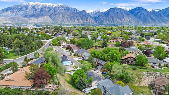 302 W HIDDEN HOLLOW DR, Orem, UT 84058