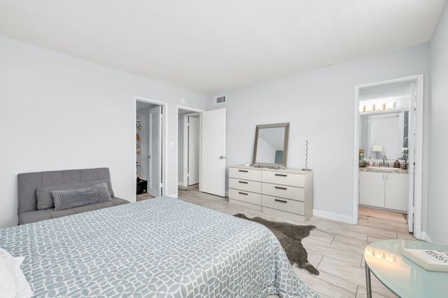 2731 NE 14th Street Causeway 430, Pompano Beach, FL 33062