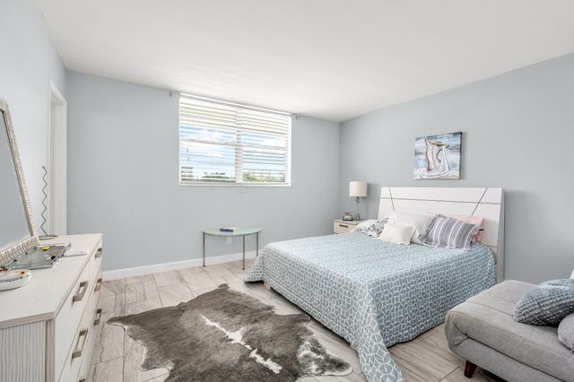 2731 NE 14th Street Causeway 430, Pompano Beach, FL 33062