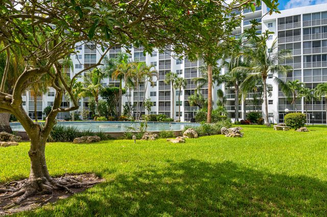 2731 NE 14th Street Causeway 430, Pompano Beach, FL 33062