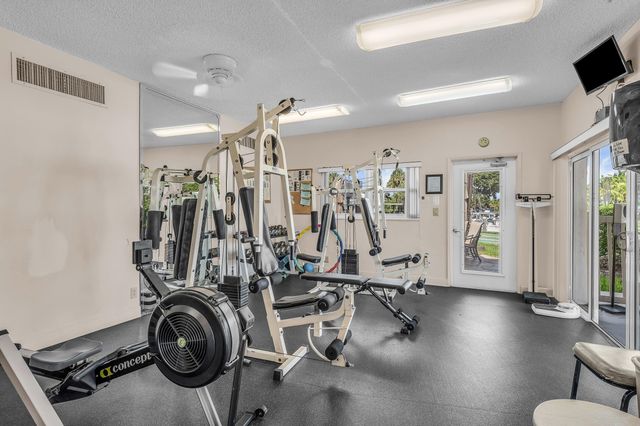 2731 NE 14th Street Causeway 430, Pompano Beach, FL 33062