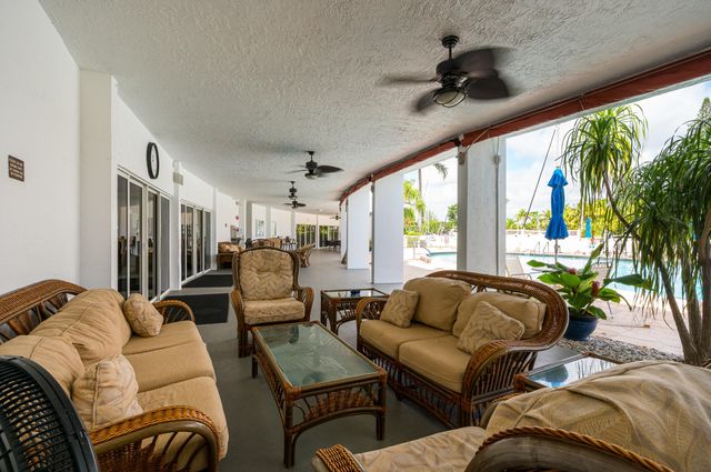 2731 NE 14th Street Causeway 430, Pompano Beach, FL 33062