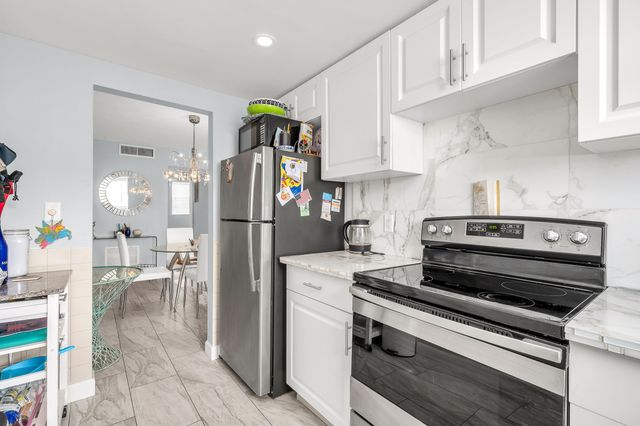 2731 NE 14th Street Causeway 430, Pompano Beach, FL 33062