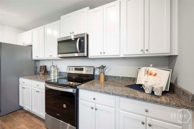 1078 Bergamot Road, Bloomingdale, GA 31302