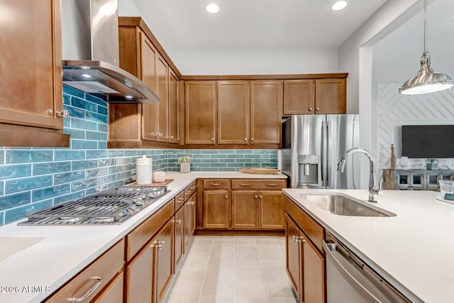 5826 W MAUNA LOA Lane, Glendale, AZ 85306