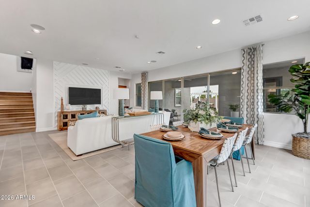 5826 W MAUNA LOA Lane, Glendale, AZ 85306