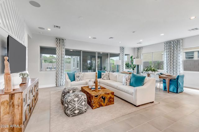 5826 W MAUNA LOA Lane, Glendale, AZ 85306