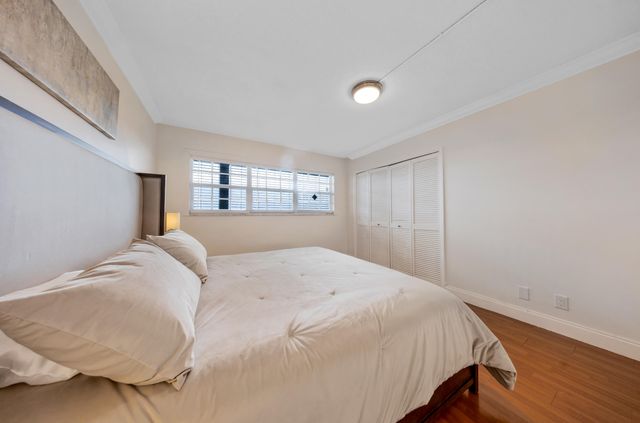 575 Oaks Lane 1009, Pompano Beach, FL 33069