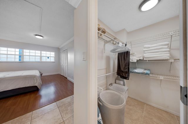 575 Oaks Lane 1009, Pompano Beach, FL 33069