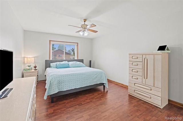 36765 Melbourne Drive, Sterling Heights, MI 48312