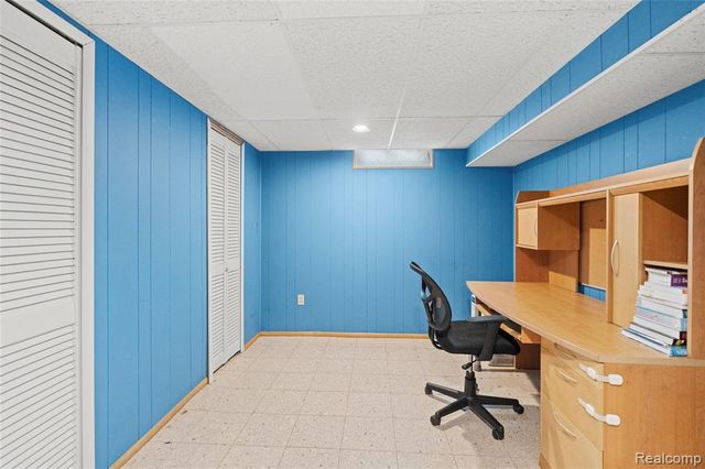 36765 Melbourne Drive, Sterling Heights, MI 48312