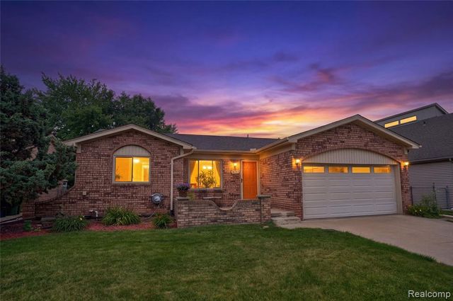 36765 Melbourne Drive, Sterling Heights, MI 48312