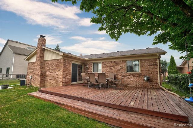 36765 Melbourne Drive, Sterling Heights, MI 48312