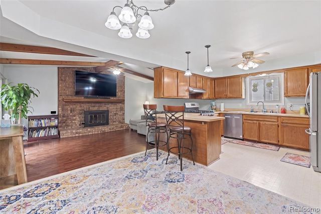 36765 Melbourne Drive, Sterling Heights, MI 48312