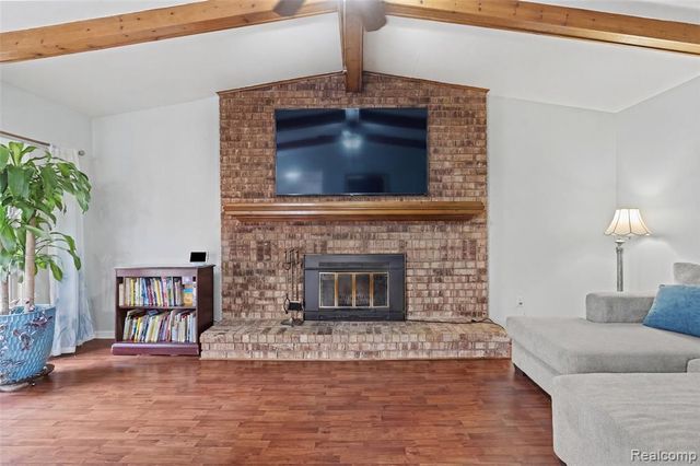36765 Melbourne Drive, Sterling Heights, MI 48312