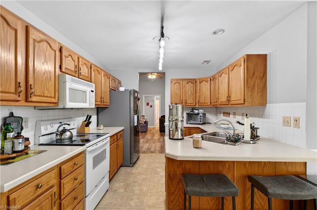 4108 Rock Hill Road, Pfafftown, NC 27040